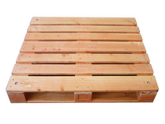 潍坊木托盘分享怎样解决由于天然和机械加工给木材表面带来的问题